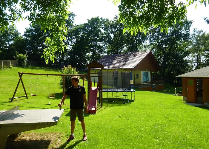 Rechts Langenwolschendorf