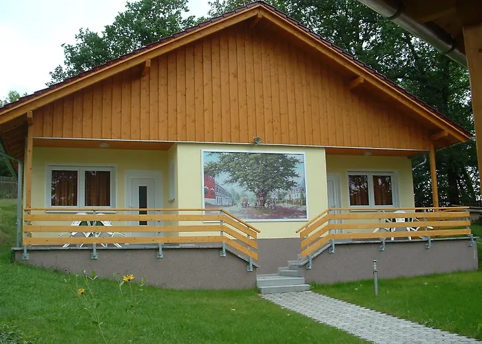 Rechts Langenwolschendorf